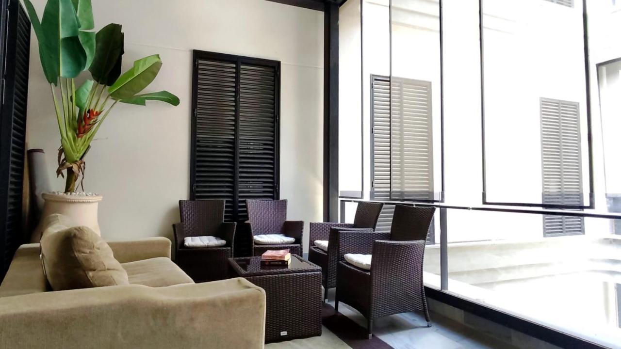 Selecta Elegante Apartamento Con Patio En Centro Historico Sevilha Exterior foto
